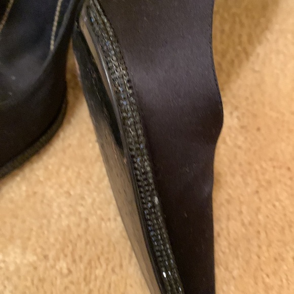 Rene Caovilla YASMINE CRYSTAL BLACK PUMP satin with jewelled trimmed sole/heel - Picture 7 of 10